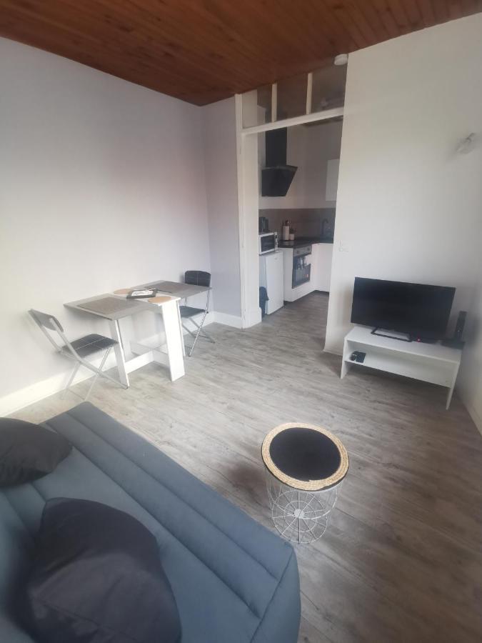 Appartement Avec Terrasse Vichy Dış mekan fotoğraf